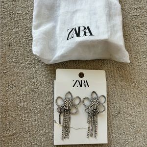 New ZARA EARRINGS SUPER LIGHT WEIGHT AND COMFY